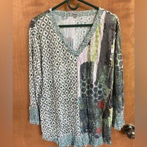 SHANA Green Graphic 3/4 Sleeve Blouse